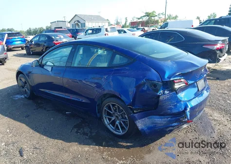 2022 Tesla Model 3 Rear-Wheel Drive из США, поврежденный, VIN 5YJ3E1EA4NF320761